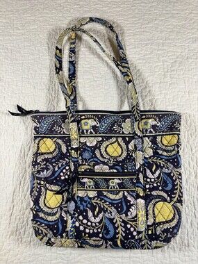 Vera Bradley bag Get Carried Away tote in the retired "Ellie Blue" pattern